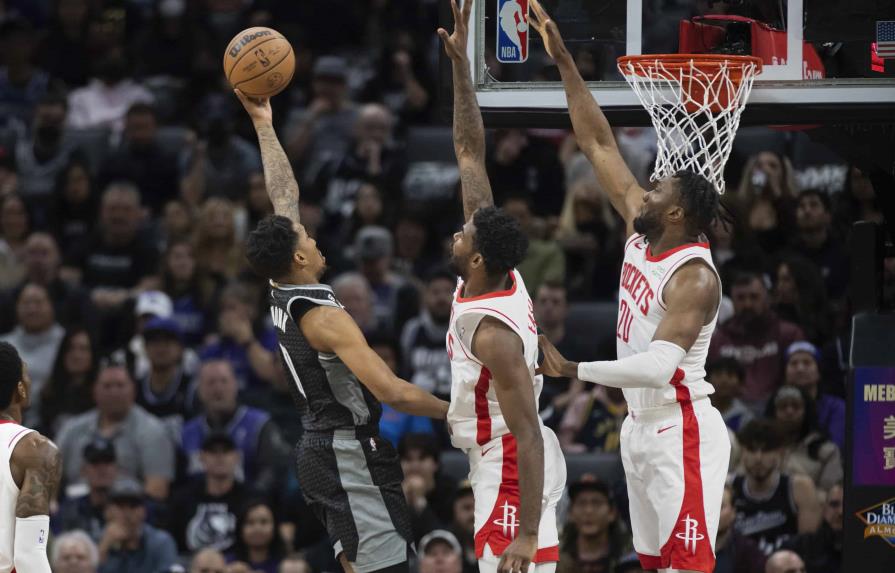 VIDEO | Sabonis se acerca al triple doble, los Kings ganan a Rockets