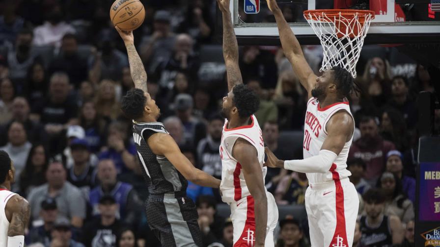 VIDEO | Sabonis se acerca al triple doble, los Kings ganan a Rockets