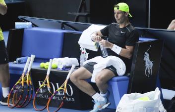 Nadal afronta un camino lleno de obstáculos en el Abierto de Australia