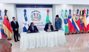 Comisionado de B&eacute;isbol y Federaci&oacute;n De Sudafrica firman memor&aacute;ndum de cooperaci&oacute;n