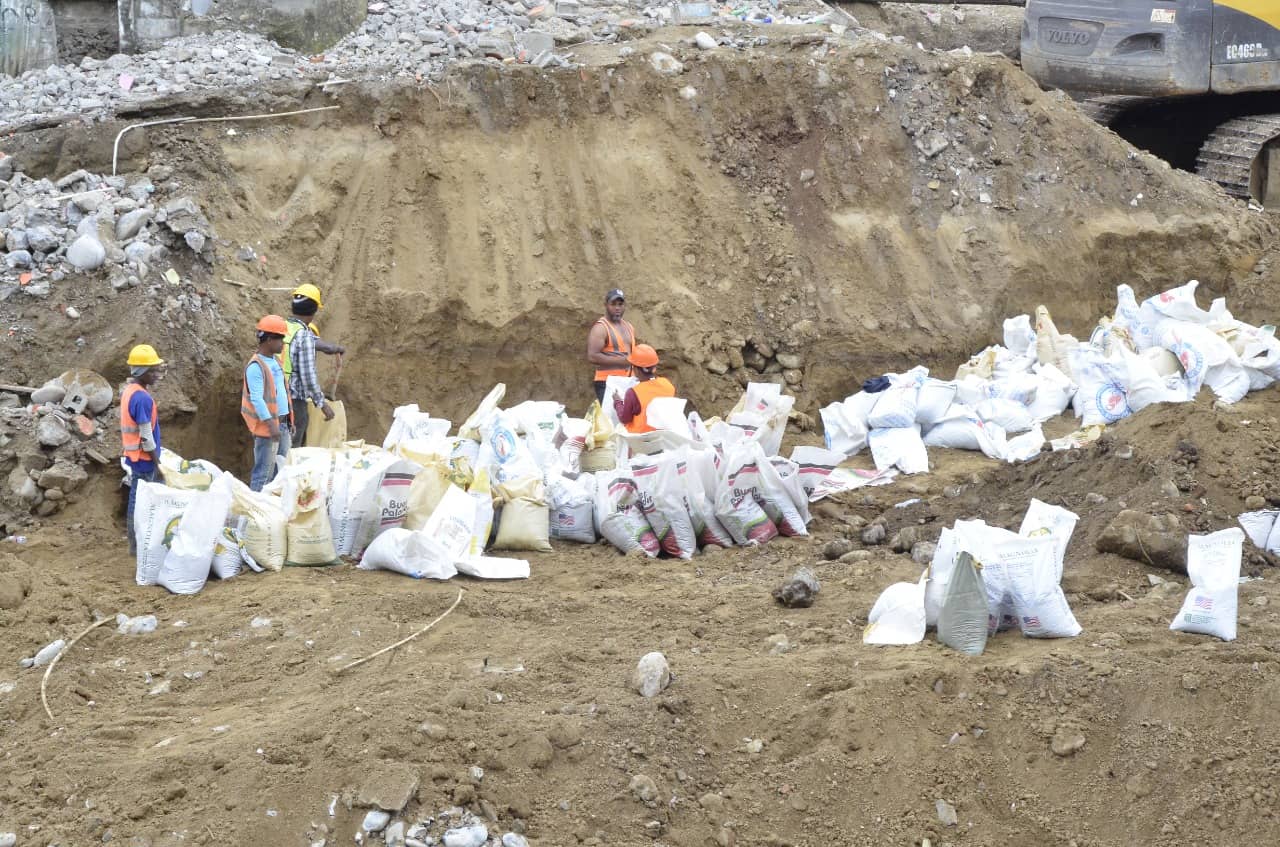 Familias en Santiago rechazan ser desalojadas 