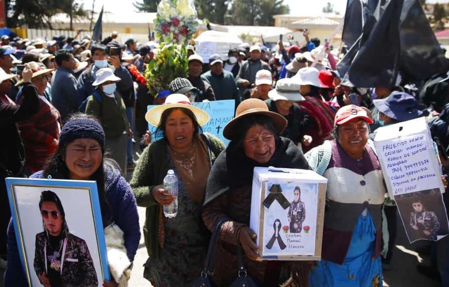 Suspenden festejos por aniversario de Lima por protestas y muertes en Perú