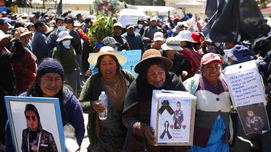 Suspenden festejos por aniversario de Lima por protestas y muertes en Perú