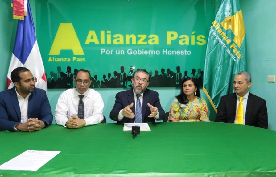 Guillermo Moreno exhorta al presidente Abinader convocar a una legislatura extraordinaria