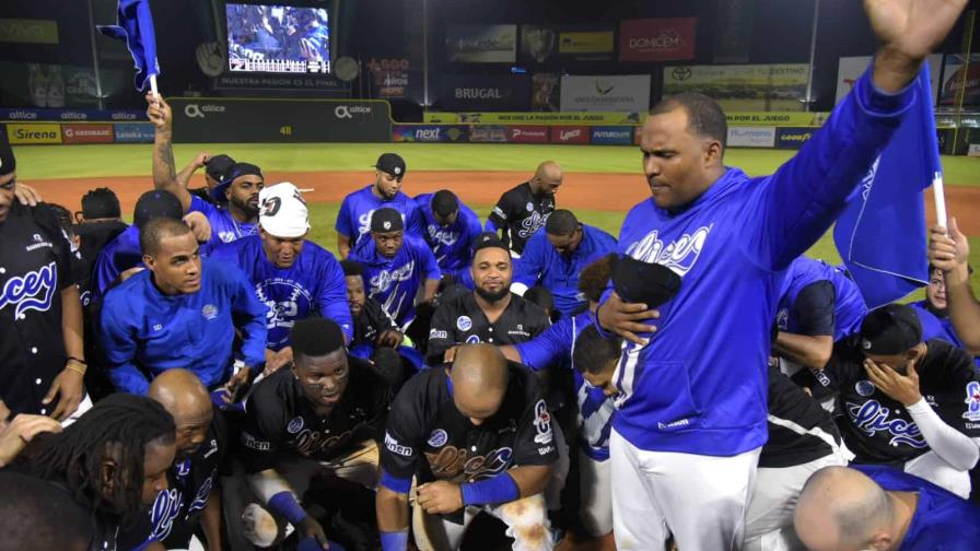 VIDEO | Estrellas y Licey van a la serie final de la pelota invernal dominicana