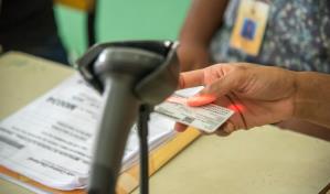 Ciudadanos mayores de edad podrán cambiar el orden de sus apellidos