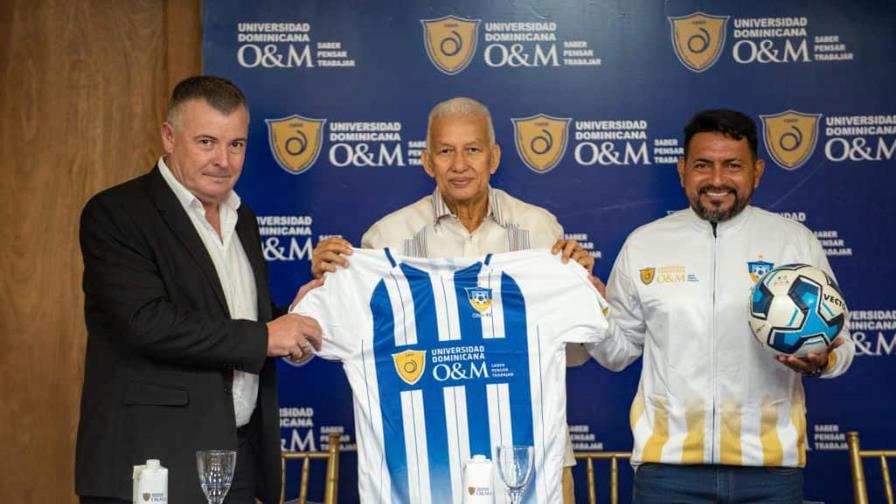 La O&M presenta a Lanata como nuevo DT del equipo de fútbol de primera división