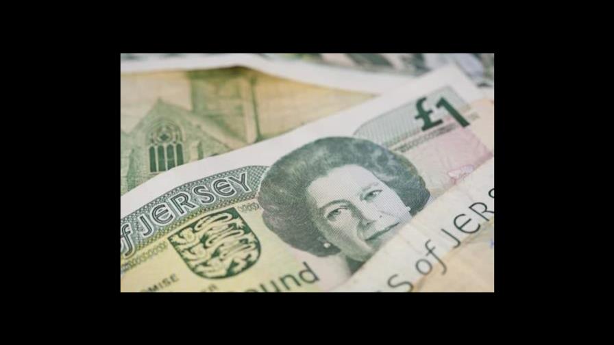 Qué sucederá con los billetes de Isabel II ahora que se imprimen los del rey Carlos III Qué sucederá con los billetes de Isabel II ahora que se imprimen los del rey Carlos III