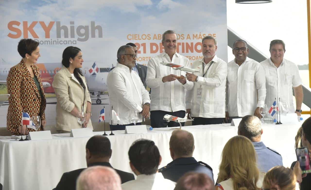 Presentación de la expansión de las operaciones y nueva flotilla de aviones de la línea Sky High Dominicana. 