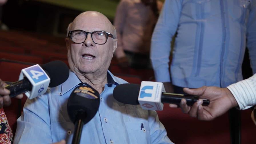 No saben de eso, dice Hipólito sobre queja del PLD por los altos precios No saben de eso, dice Hipólito sobre queja del PLD por los altos precios