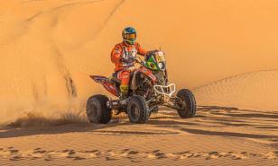 Las motos dan emoción al Dakar y Loeb logra una colección de récord