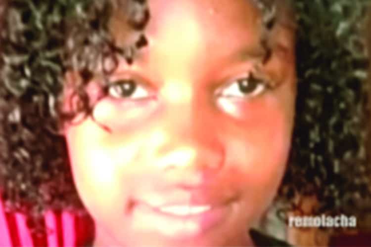 Tenía 18 años. La mató a puñaladas su expareja, padre de sus dos hijos, de la cual tenía un mes separada. Amenazada de muerte, recurrió a la Policía y a la Fiscalía sin encontrar eco. Grabó entonces un video que difundió a través de las redes, expresando su miedo y su impotencia. Tanta era su desesperación que trató de suicidarse. “En la Fiscalía van a esperar que este hombre me mate para terminar con el caso, y decir que una no fue ni a la Fiscalía ni a la Policía”. No se equivocó. Había pedido una orden de arresto que nunca fue emitida; la orden de alejamiento que obtuvo no le sirvió de nada. En un video grabado después de cometer el feminicidio, el feminicida le pide “perdón” a su víctima a quien le reitera su “amor”. Ocurrió el <strong>16 de julio</strong> en Pedernales.