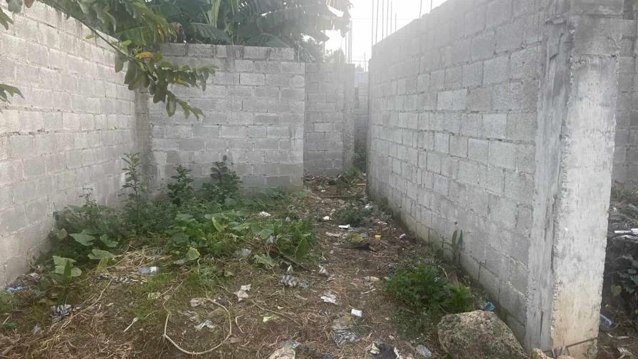 Encuentran dos cadáveres en casa en construcción en El Almirante, SDE Encuentran dos cadáveres en casa en construcción en El Almirante, SDE