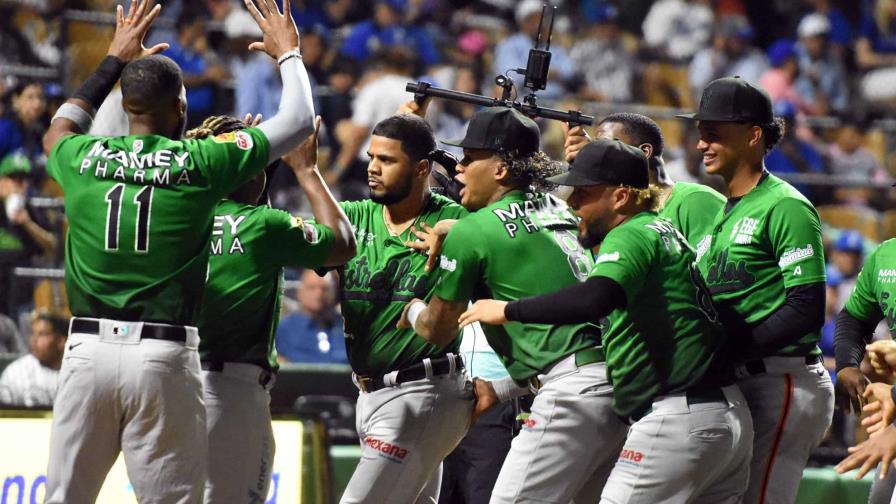 VIDEO | Se juega hoy el segundo partido de la serie final de la pelota invernal entre Estrellas y Licey