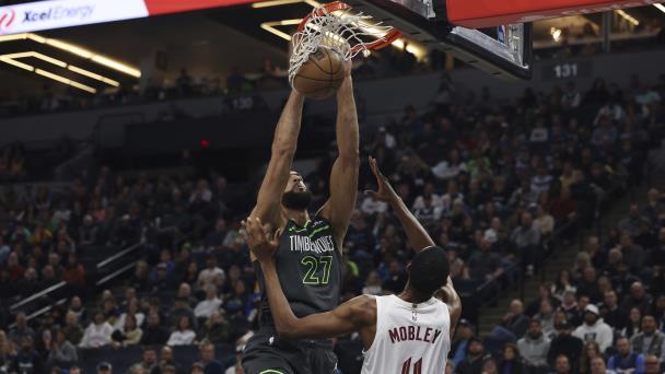 VIDEO | Edwards y la banca lideran triunfo de Wolves ante Cavs