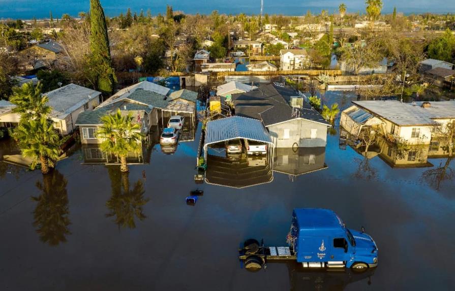 Lluvias provocan nuevas inundaciones en California