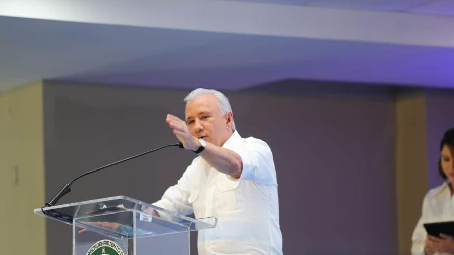 Senador Taveras Guzmán destaca impacto social del Centro de Formación Mamá Tingó Senador Taveras Guzmán destaca impacto social del Centro de Formación Mamá Tingó