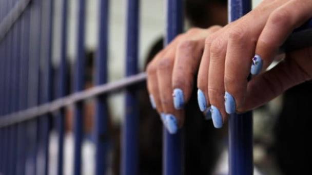 Envían a prisión mujer intentó introducir más de 30 libras de marihuana por Aeropuerto Cibao