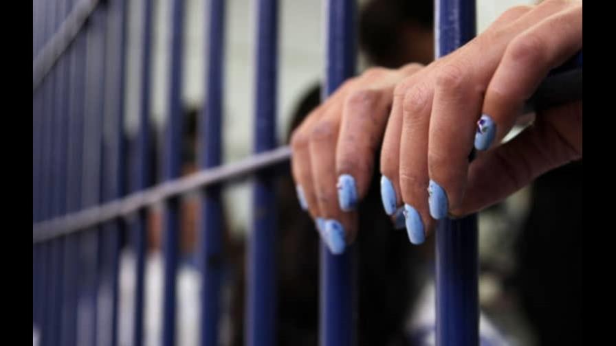 Envían a prisión mujer intentó introducir más de 30 libras de marihuana por Aeropuerto Cibao Envían a prisión mujer intentó introducir más de 30 libras de marihuana por Aeropuerto Cibao