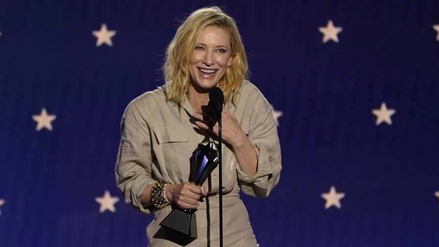 Blanchett critica premios patriarcales al recoger galardón a mejor interpretación