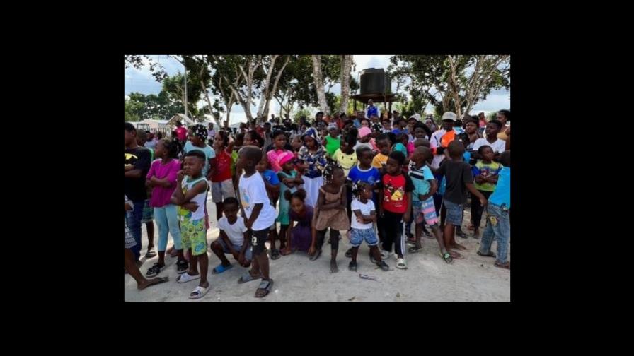 Fundación Brazos de Amor RD lleva alegría al Batey Canutillo