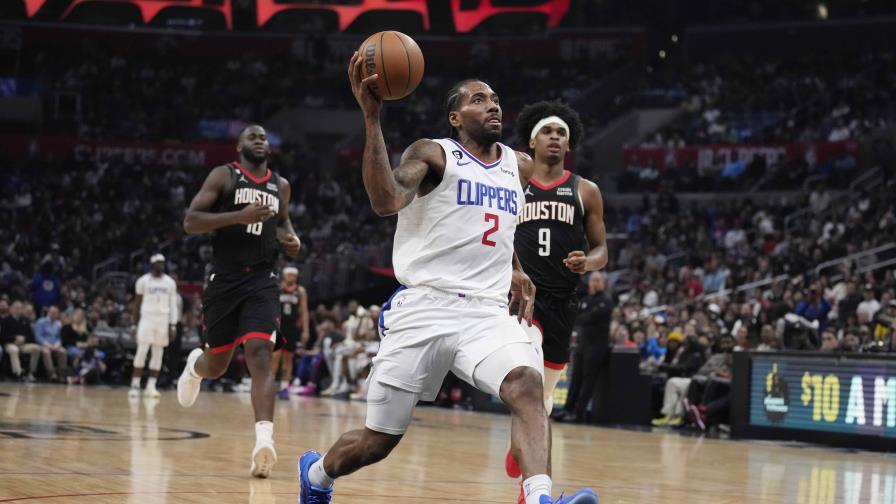 Clippers se imponen a Rockets 121-100