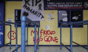 Empieza juicio contra acusados de negligencia en tragedia en fútbol indonesio