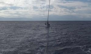 Rescatan tres personas de nacionalidad jamaiquina al quedar velero a la deriva