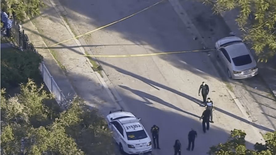 Detenidos dos adolescentes en Miami por un tiroteo con una víctima mortal Detenidos dos adolescentes en Miami por un tiroteo con una víctima mortal