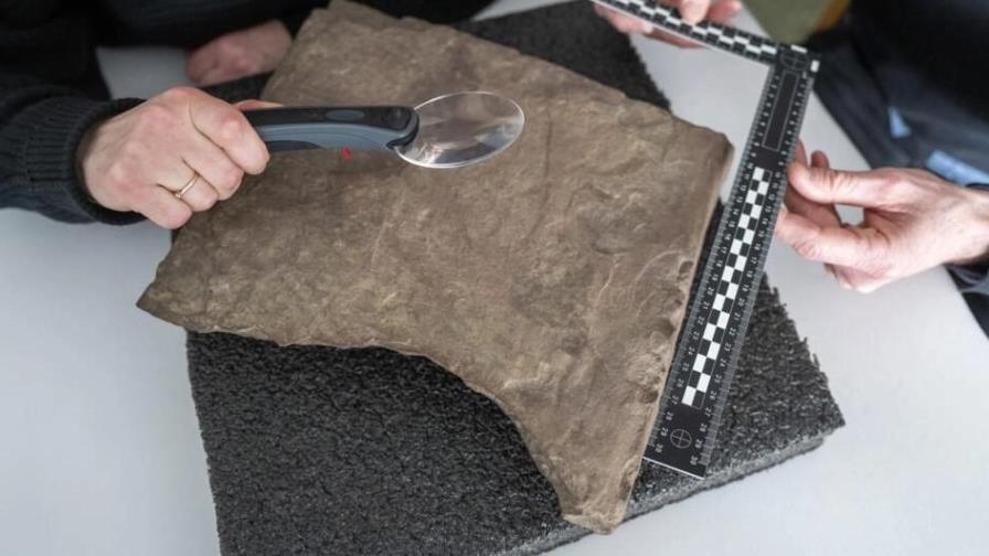 La piedra rúnica más antigua del mundo descubierta en Noruega La piedra rúnica más antigua del mundo descubierta en Noruega