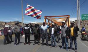 Campesinos de Peru marchan a Lima para pedir la renuncia de la presidenta Dina Boluarte