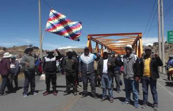 Campesinos de Peru marchan a Lima para pedir la renuncia de la presidenta Dina Boluarte