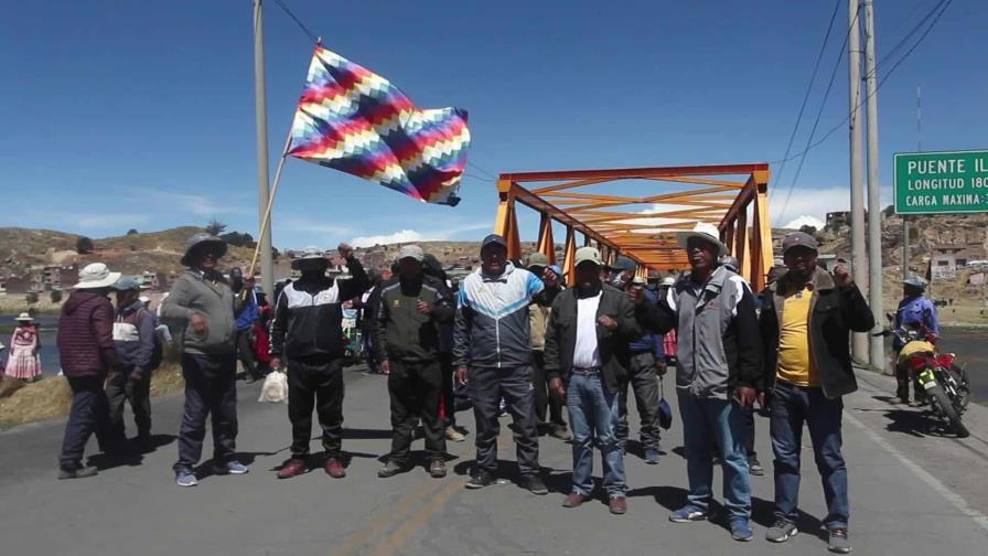 Campesinos de Peru marchan a Lima para pedir la renuncia de la presidenta Dina Boluarte