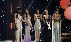 El momento en que misses consuelan a Miss República Dominicana e ignoran a Miss USA tras ganar Miss Universo