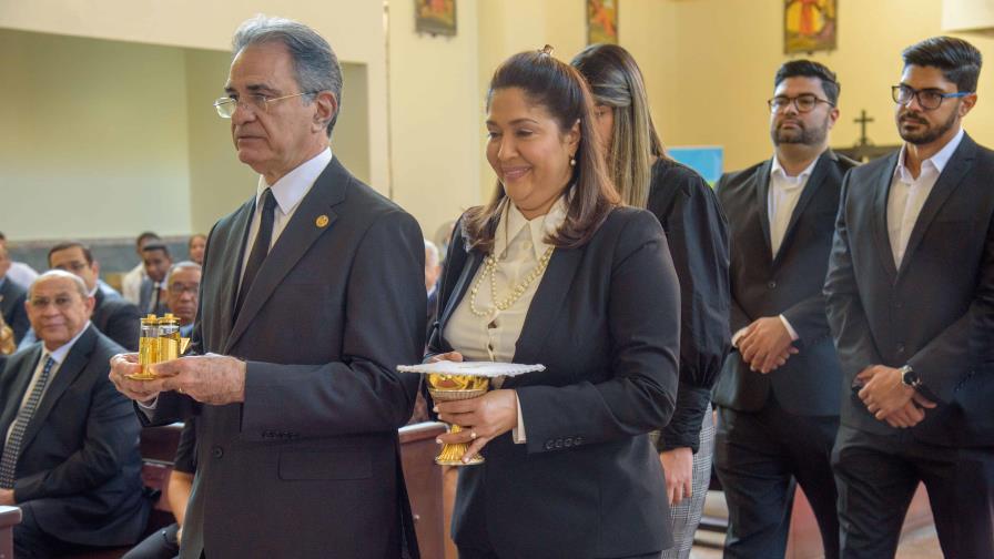 TSE deposita ofrenda floral y realiza misa de acción de gracias por su 11 aniversario