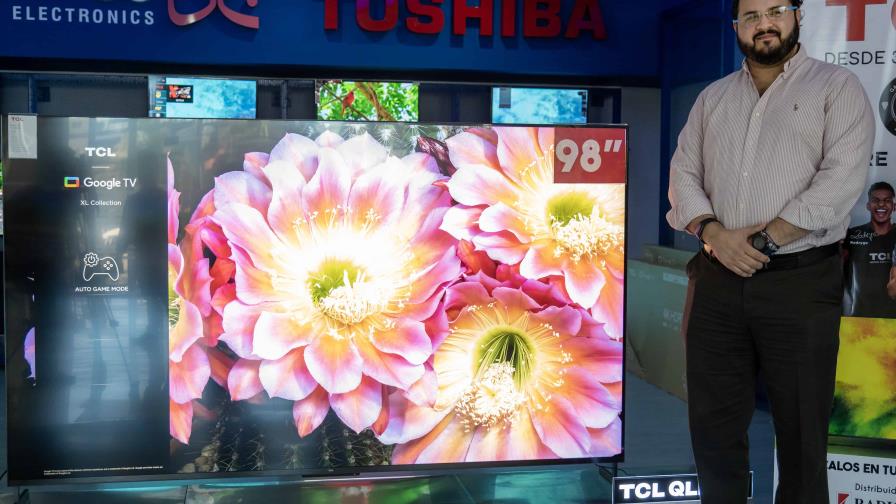 Radiocentro trae a RD el televisor más grande al país