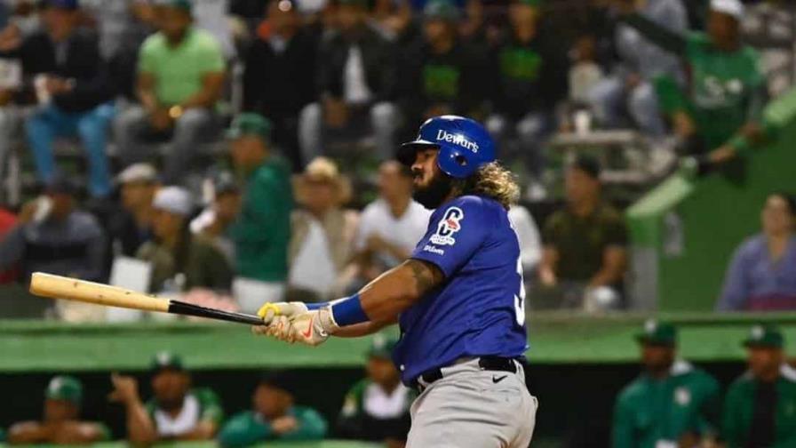 Alfaro y Hall ponen al Licey a las puertas de ganar el campeonato