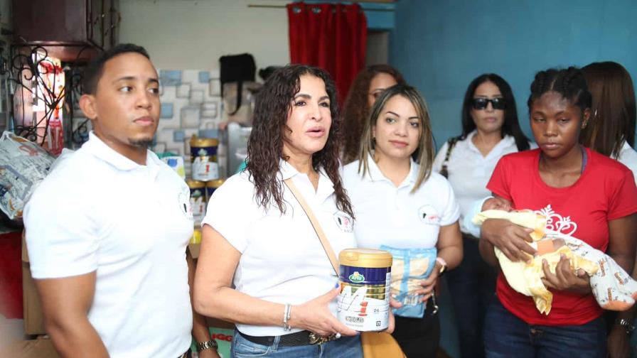 Fundación FIPDLAR entrega donativo por el Día de los Reyes Magos
