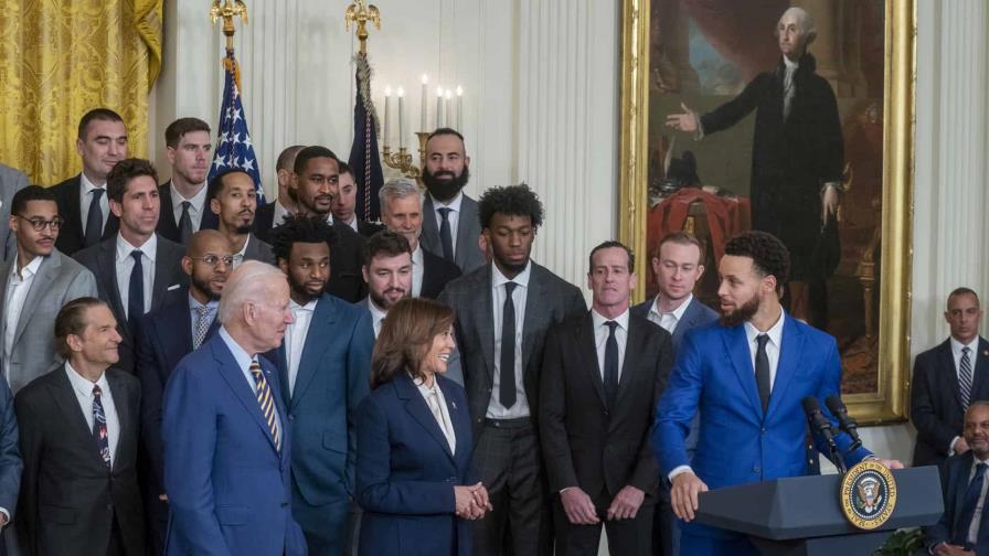 VIDEO | Biden elogia la garra y el compromiso social de los Warriors de Curry VIDEO | Biden elogia la garra y el compromiso social de los Warriors de Curry