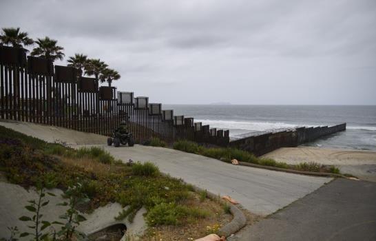 EEUU reanuda construcción de muro en el fronterizo Parque de la Amistad