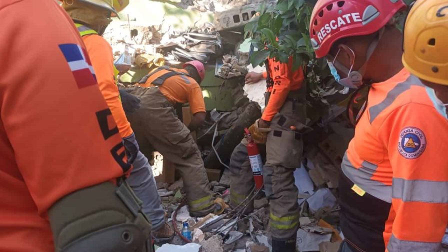 Abinader expresa condolencias por muerte de joven en derrumbe de edificio en La Vega Abinader expresa condolencias por muerte de joven en derrumbe de edificio en La Vega