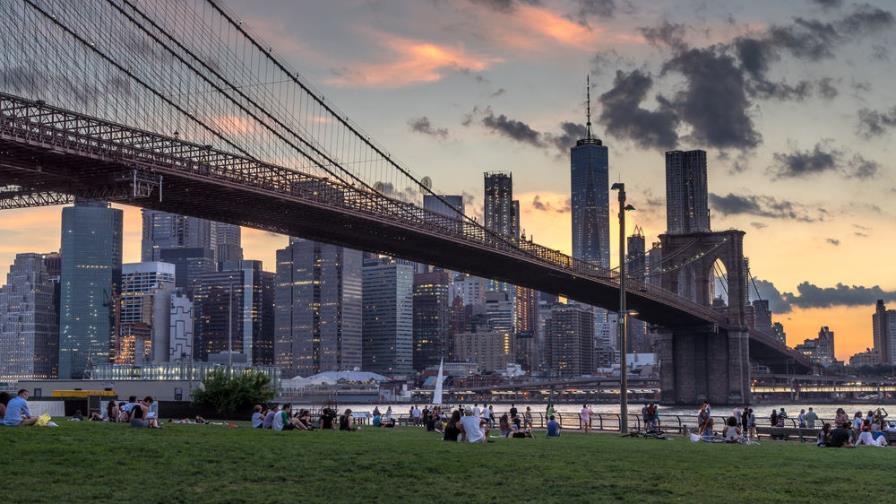 Una niña de 13 años es encontrada muerta en el parque del Brooklyn Bridge de NY