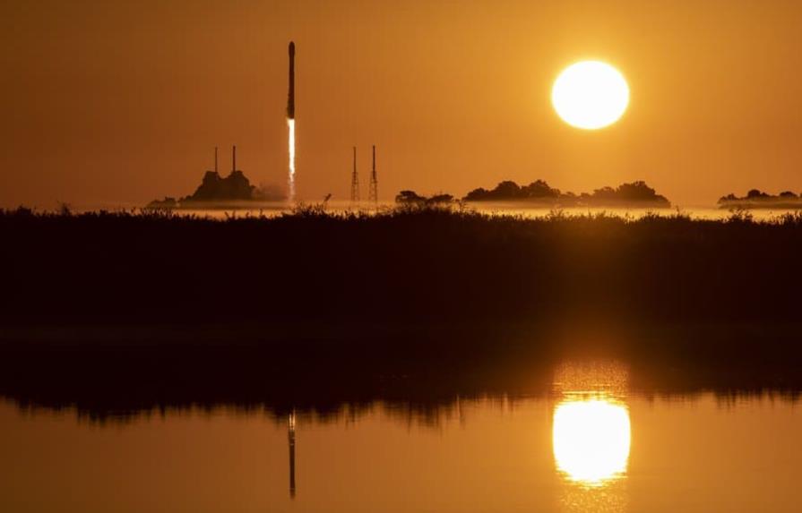 SpaceX lanza desde Florida un satélite de navegación GPS de nueva generación