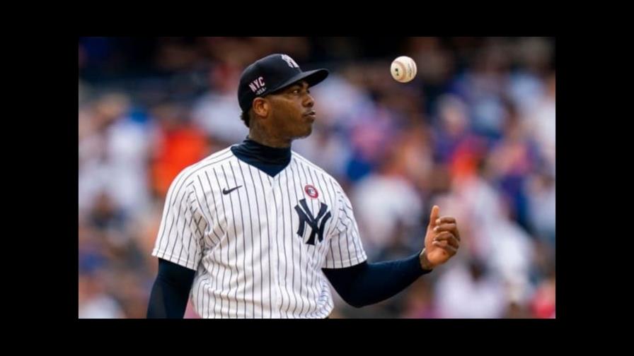 Aroldis Chapman y los Marlins coquetean con contrato Aroldis Chapman y los Marlins coquetean con contrato