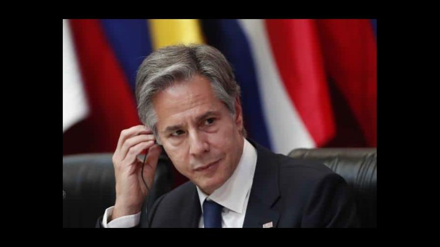 Antony Blinken habla con Josep Borrell para coordinar la entrega de armas a Ucrania