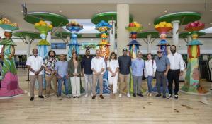 Aeropuerto Internacional de Punta Cana exhibe 12 figuras de Muñecas Sin Rostro