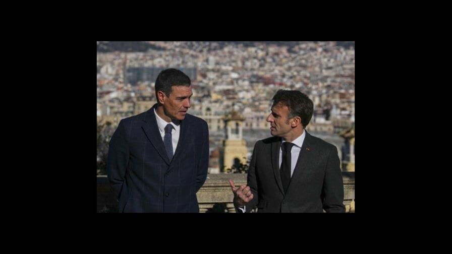 Presidentes Sánchez y Macron se reúnen para firmar un tratado de amistad