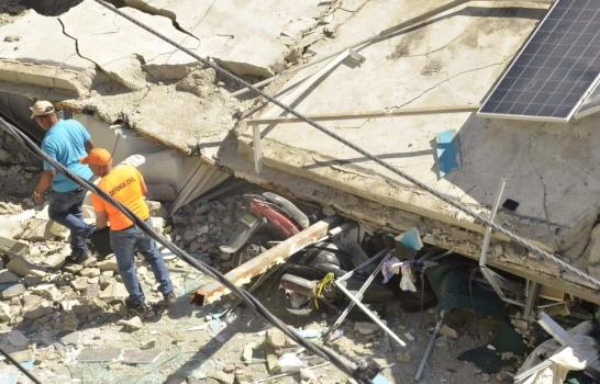 Colapso de edificio en La Vega causa consternación en toda la región del Cibao