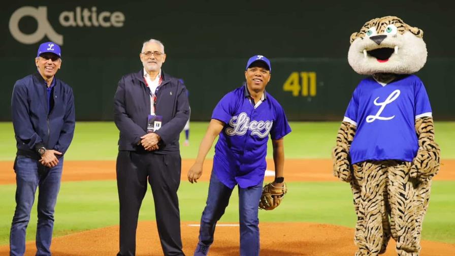 Lidom y Licey reconocen a Milton Morrison por apoyar el béisbol; hace lanzamiento de honor