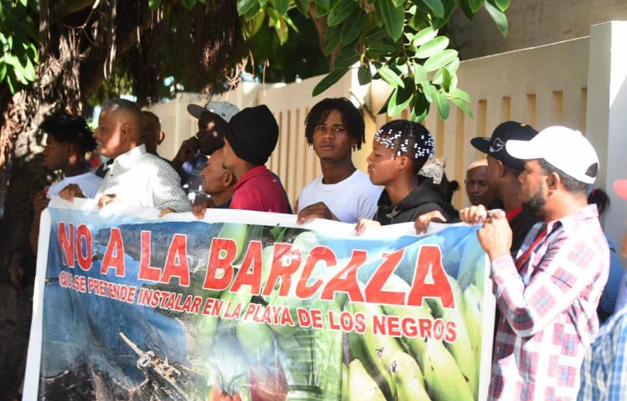 Comunitarios que se oponen a generadora de electricidad en Azua piden a Abinader que escuche sus argumentos